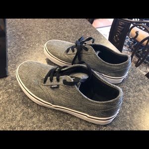 Boys Vans Gray and Black shoes Size: Youth 5.